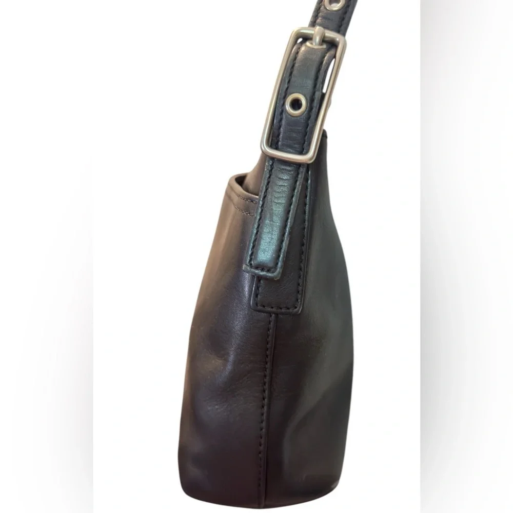 Vintage Coach Legacy 9861 Navy Leather Shoulder Bag - Picture 5 of 9